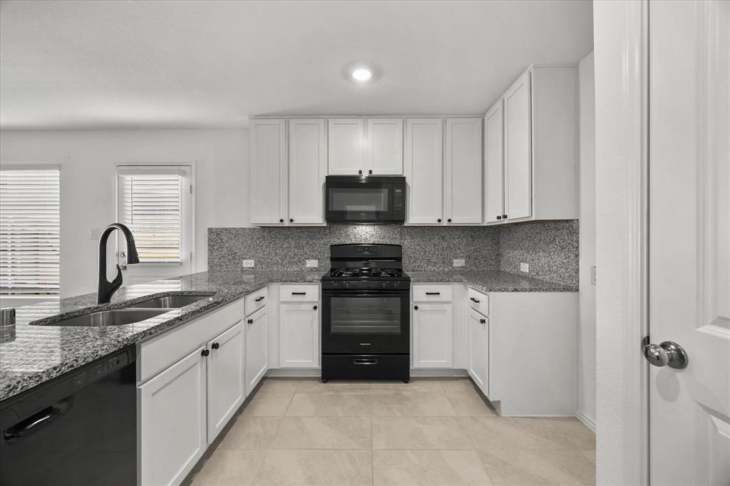 1937 Aves Glen Lane - Photo 8