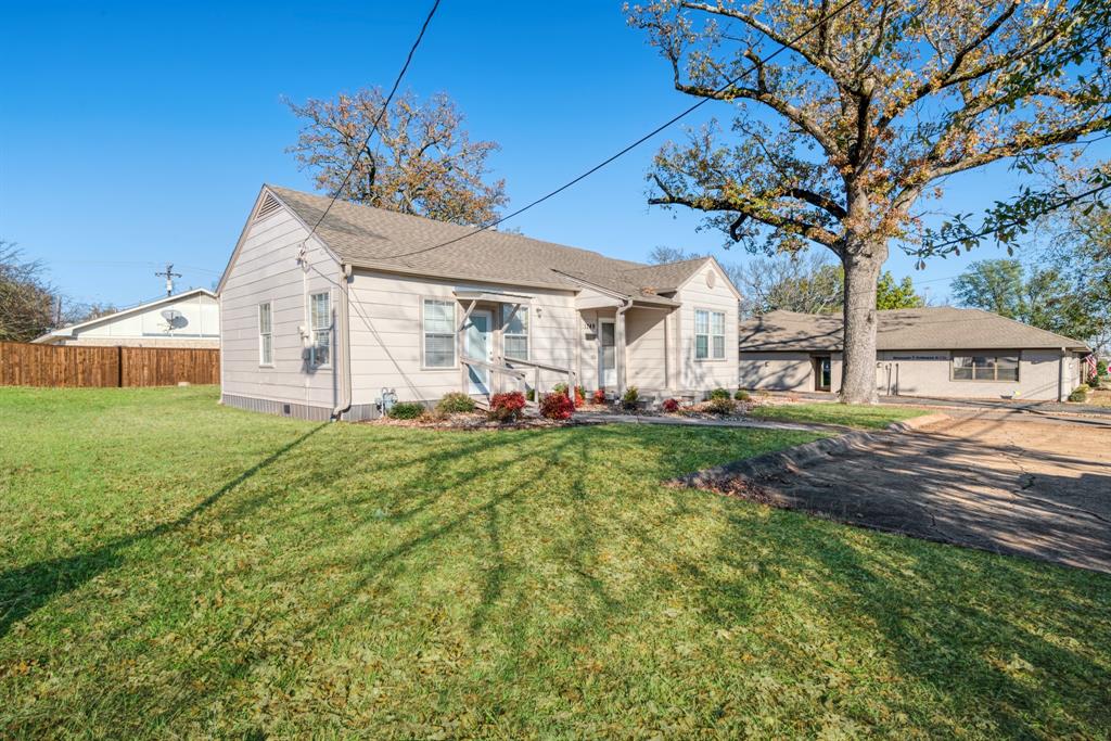 1249 Lamar Avenue - Photo 3