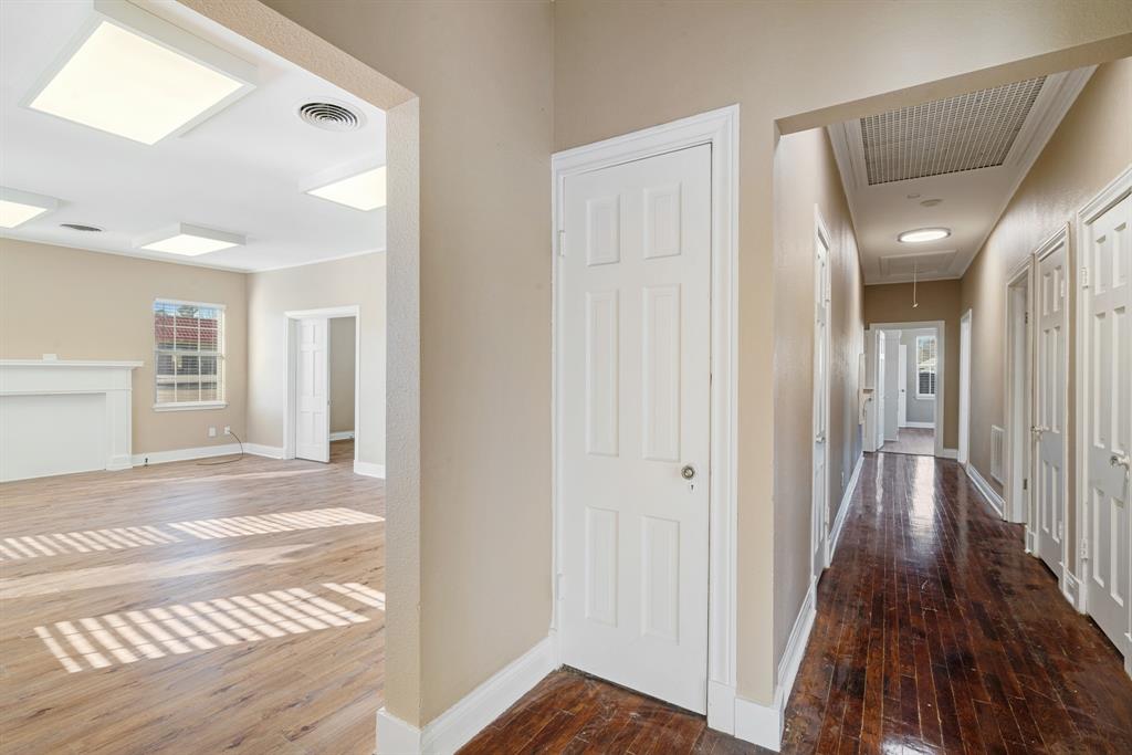1249 Lamar Avenue - Photo 7