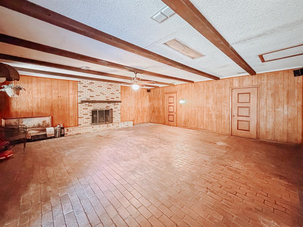 15410 E State Highway 31 - Photo 3