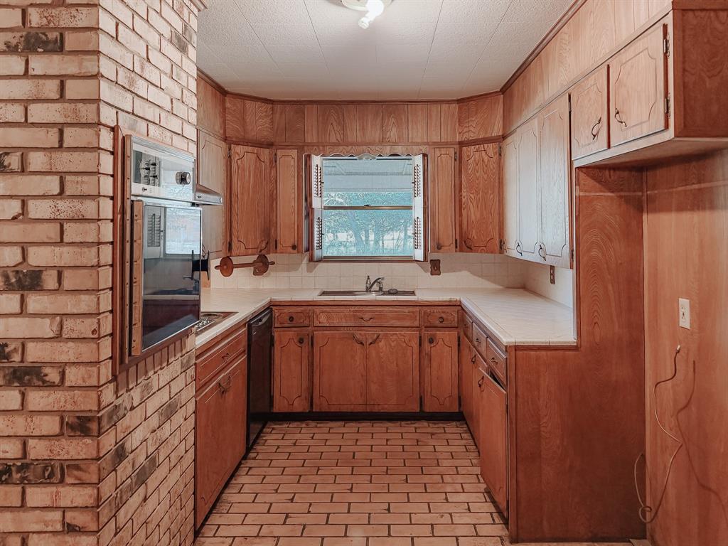 15410 E State Highway 31 - Photo 4