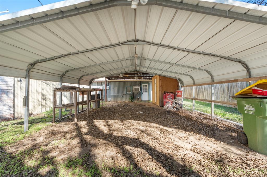 504 E Avenue C - Photo 15