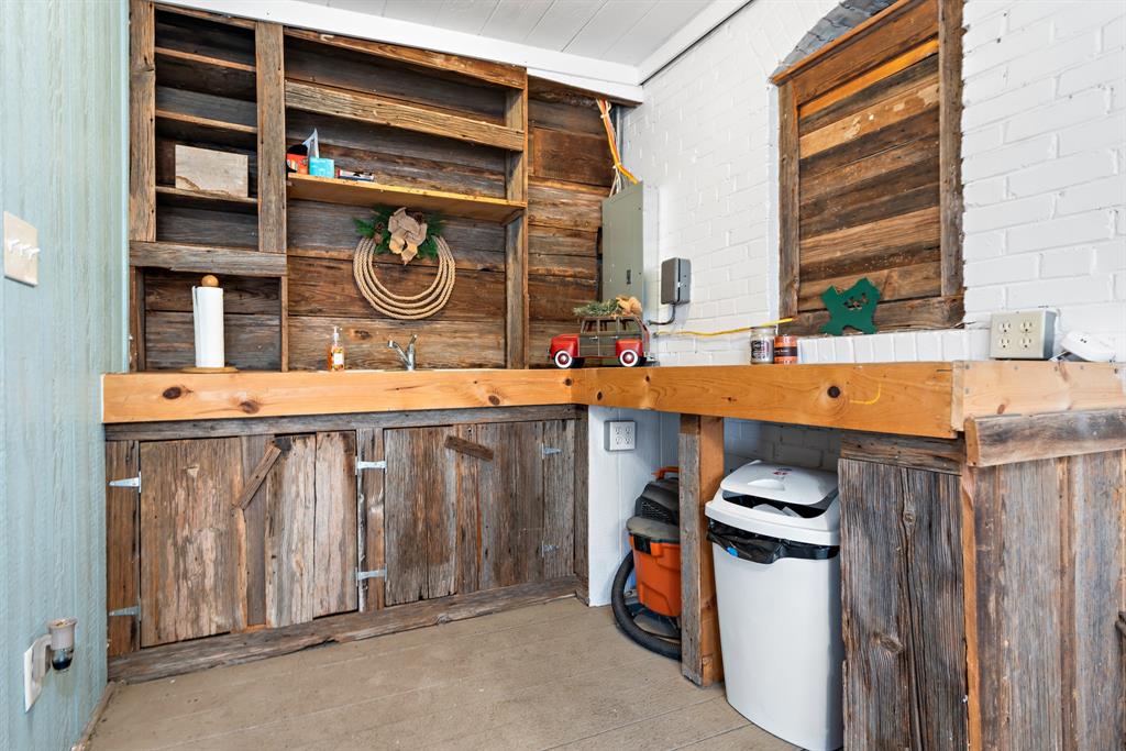 504 E Avenue C - Photo 26