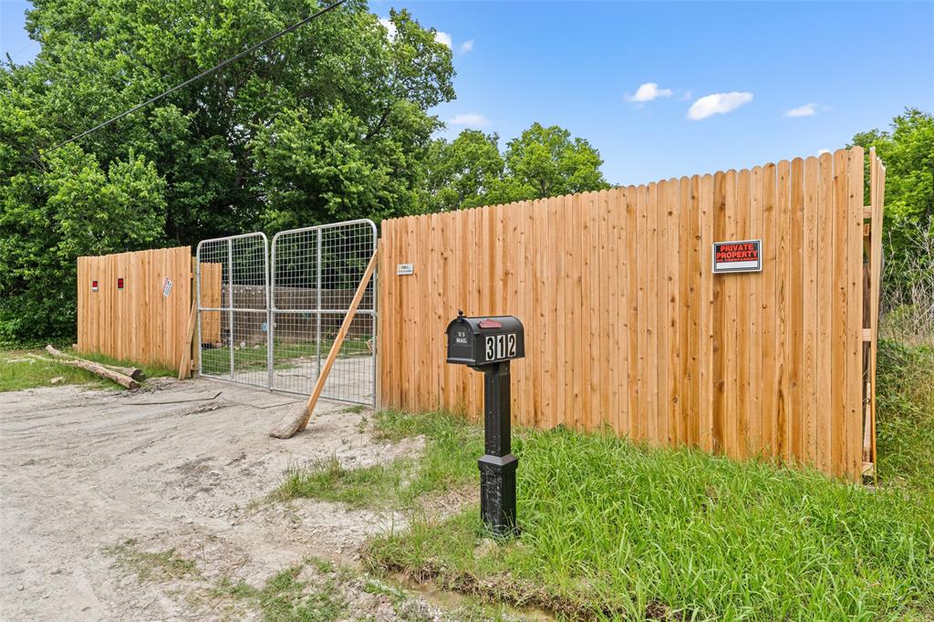 312 N Douglas Street - Photo 3