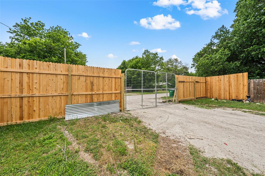 312 N Douglas Street - Photo 4