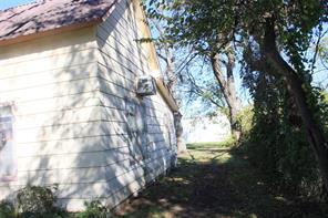 101 E Commerce - Photo 4