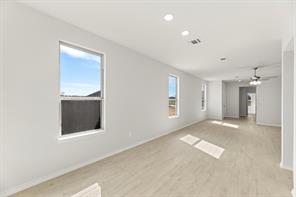 8216 Kingfisher Road - Photo 5