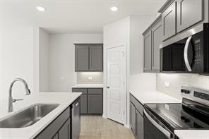 8216 Kingfisher Road - Photo 8