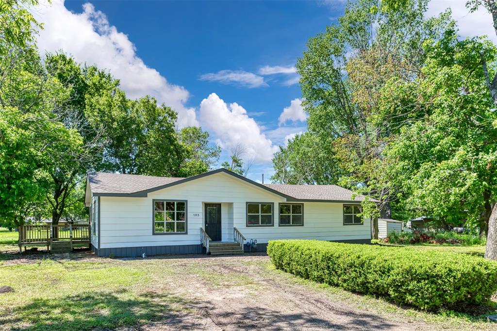 103 Ivy Street - Photo 1