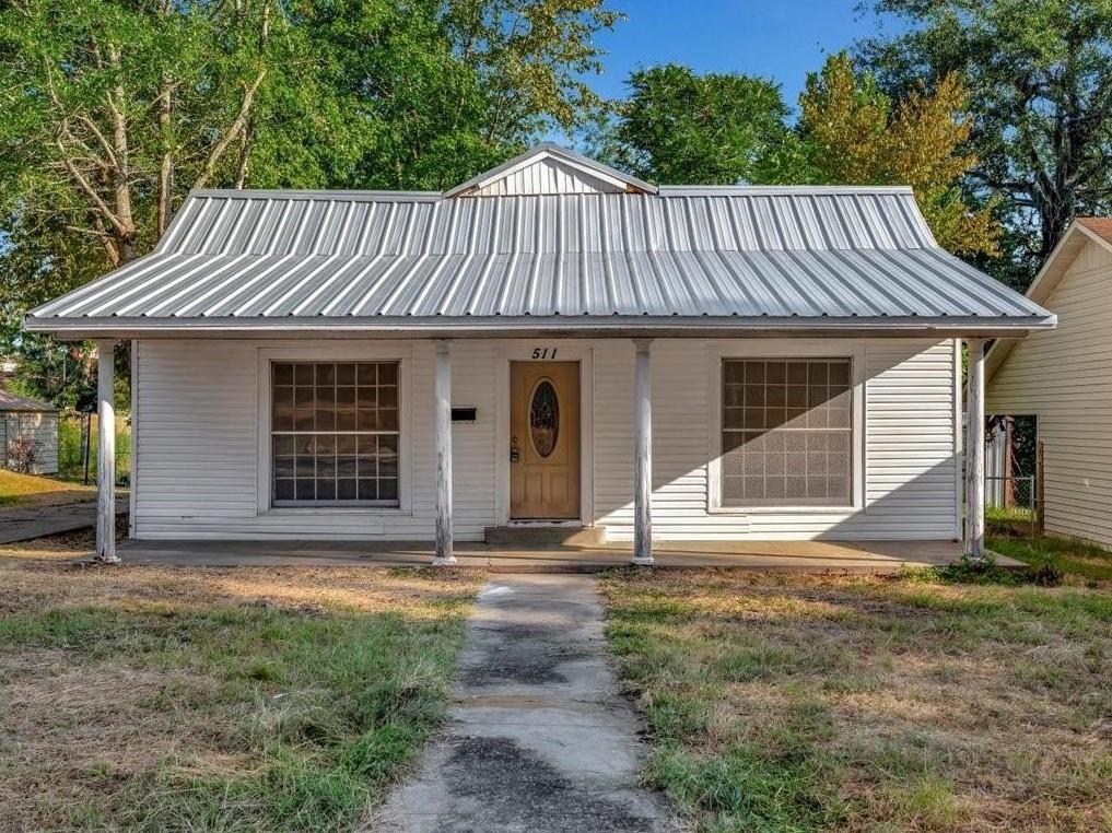 511 Woodlawn Street - Photo 1