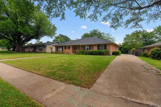 1616 W Shields Drive