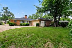 1616 W Shields Drive - Photo 2