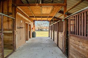 9310 Merritt Road - Photo 37