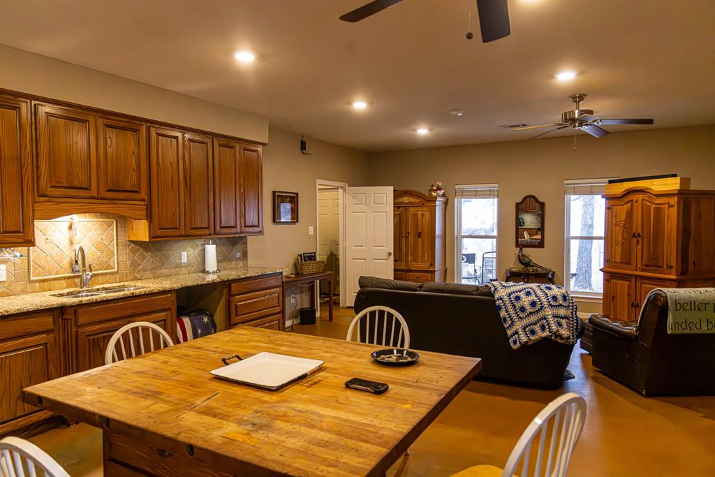 2946 FM 52 - Photo 1