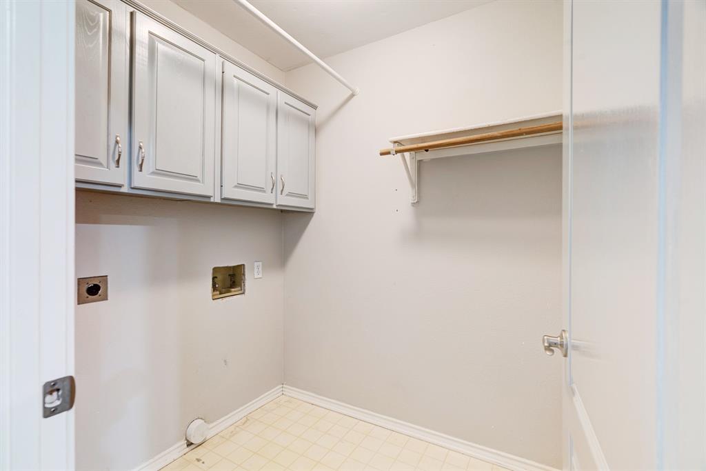 635 Cedar Creek - Photo 25