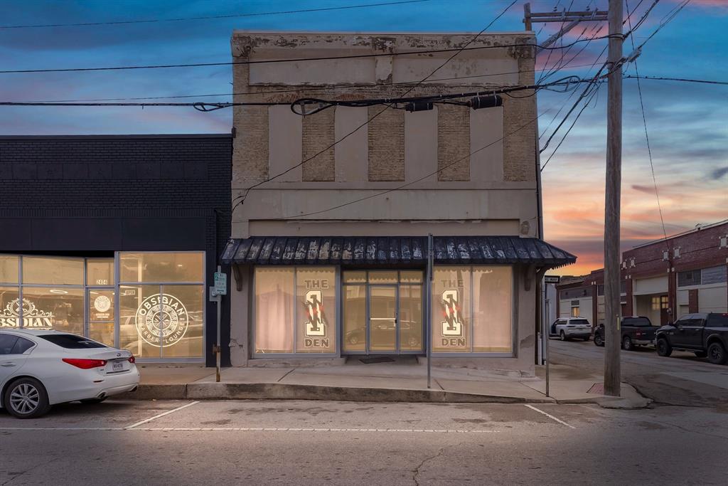 2402 Stonewall Street - Photo 1