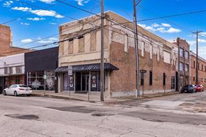 2402 Stonewall Street - Photo 4