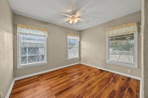 302 S Clark Street - Photo 14