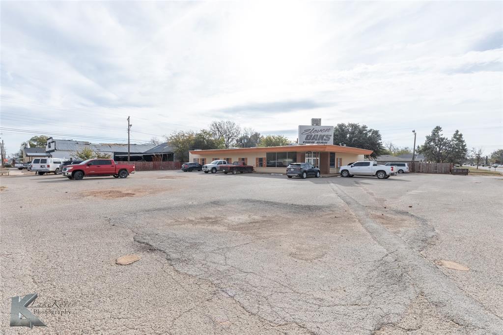 1109 Oak Street - Photo 1