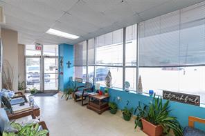 1109 Oak Street - Photo 3