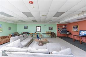 1109 Oak Street - Photo 7