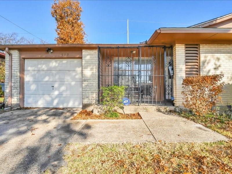 509 Bluewood Drive - Photo 2