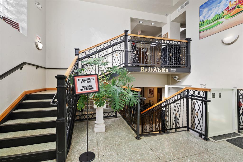 531 W Main Street - Photo 8