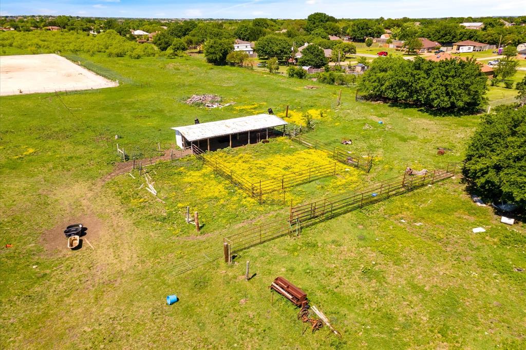 2620 County Road 920 - Photo 28