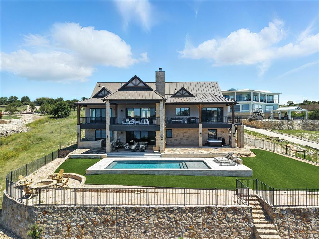 7105 W Hells Gate Drive - Photo 1