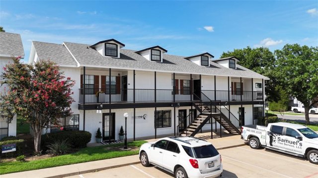 405 S Elm Street