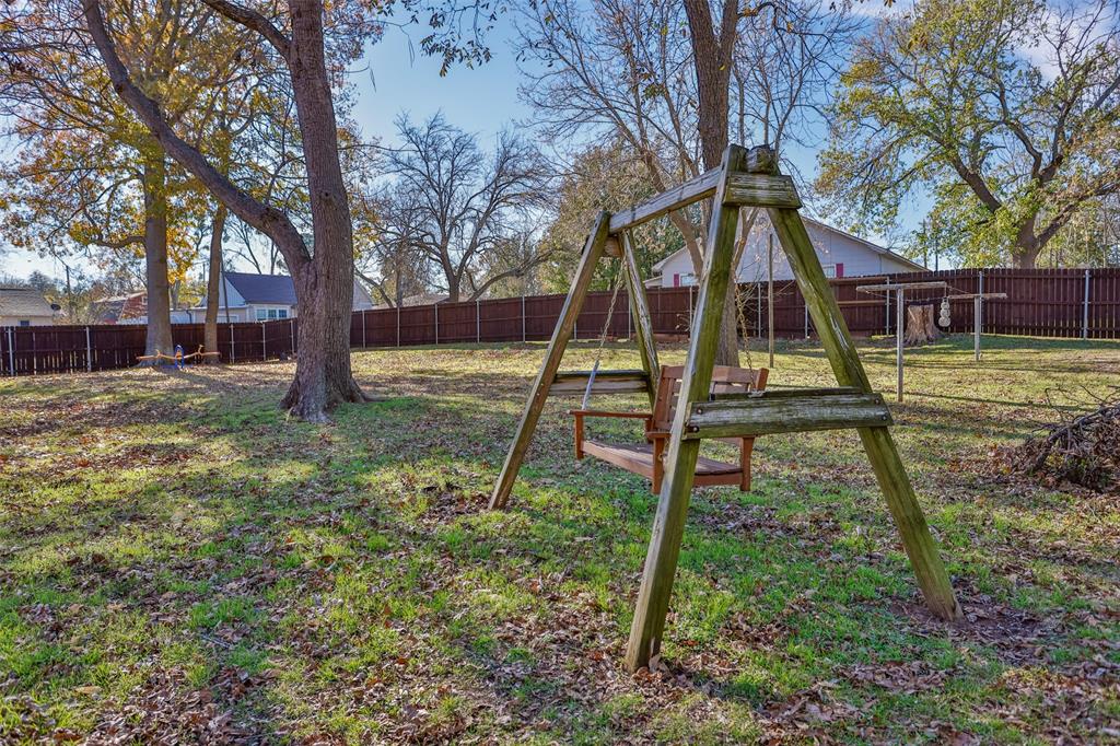 300 Thompson Street - Photo 37