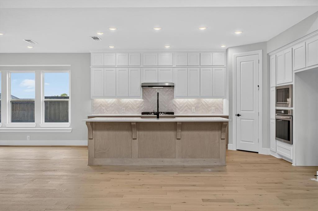 2709 Santa Monica Mews - Photo 3