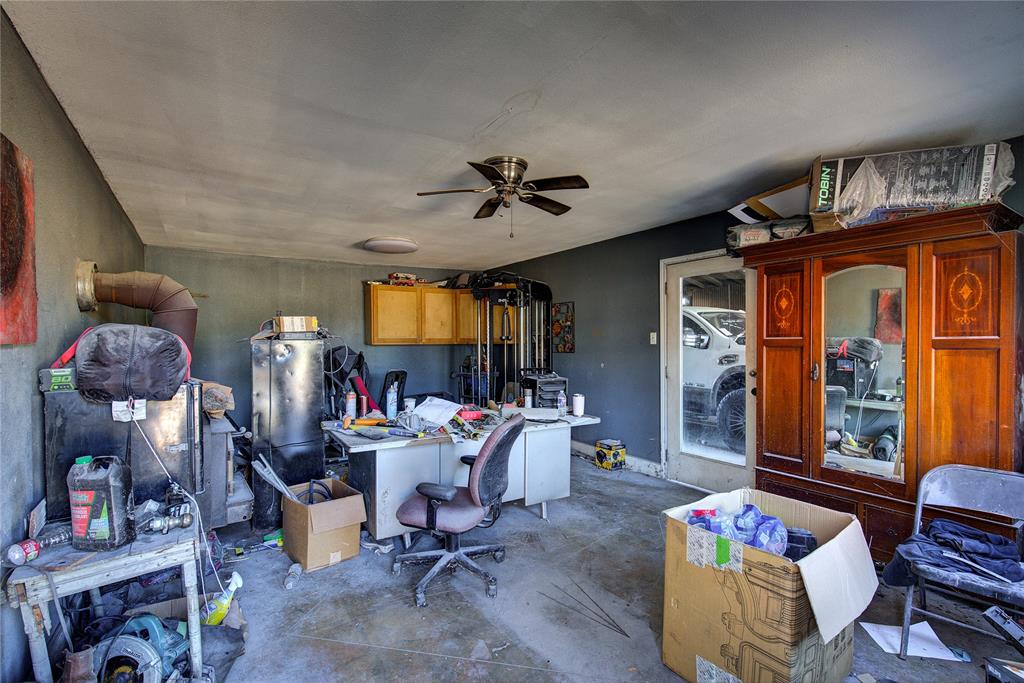 3974 Texas 11 E - Photo 10
