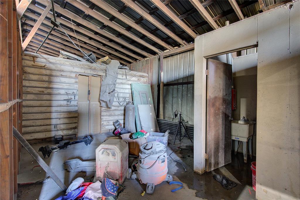 3974 Texas 11 E - Photo 9