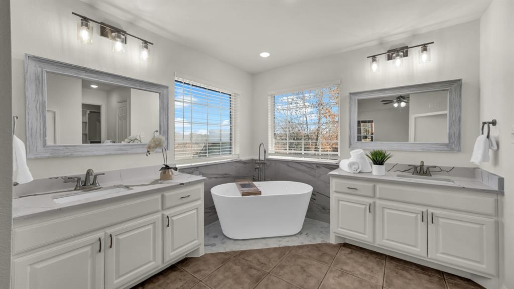 1735 Woodridge Court - Photo 16