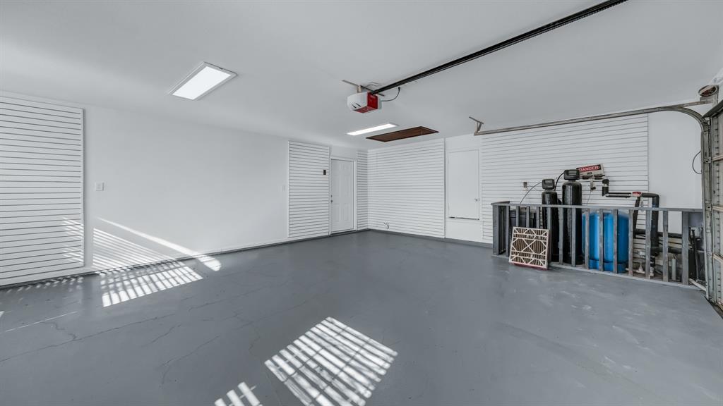 1735 Woodridge Court - Photo 21