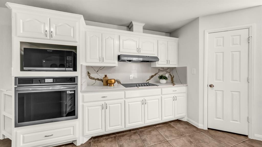 1735 Woodridge Court - Photo 8