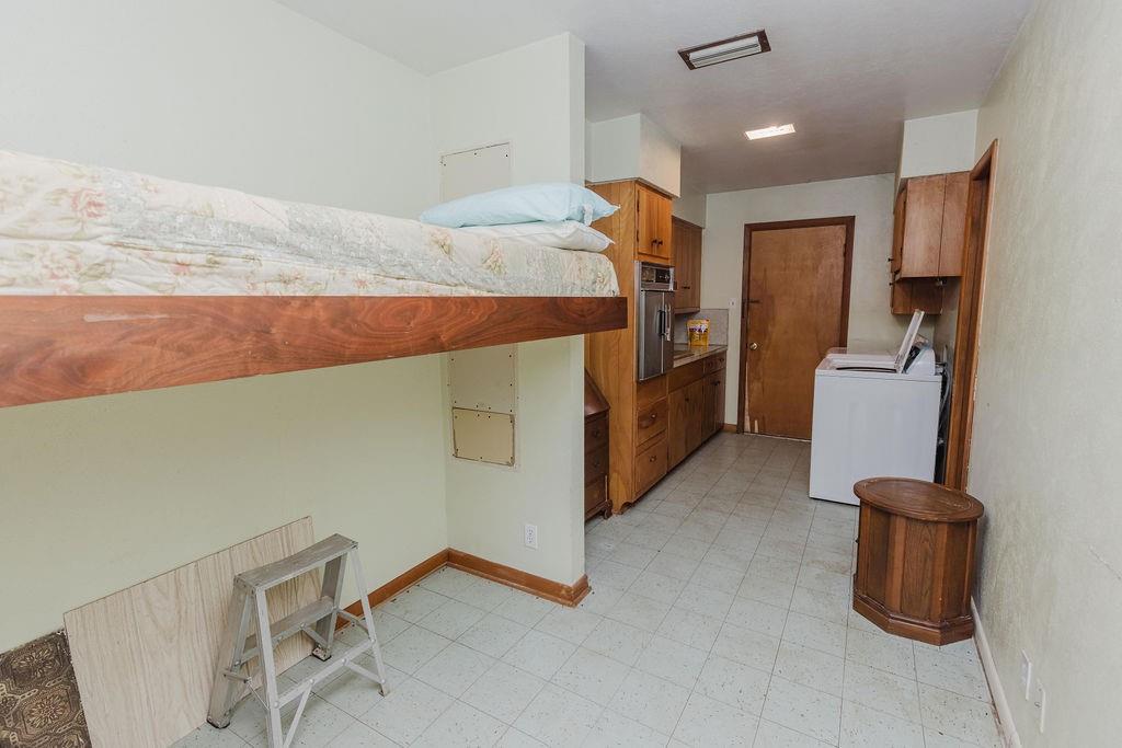 663 6th Street - Photo 17