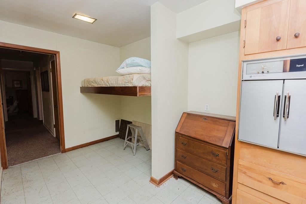 663 6th Street - Photo 18
