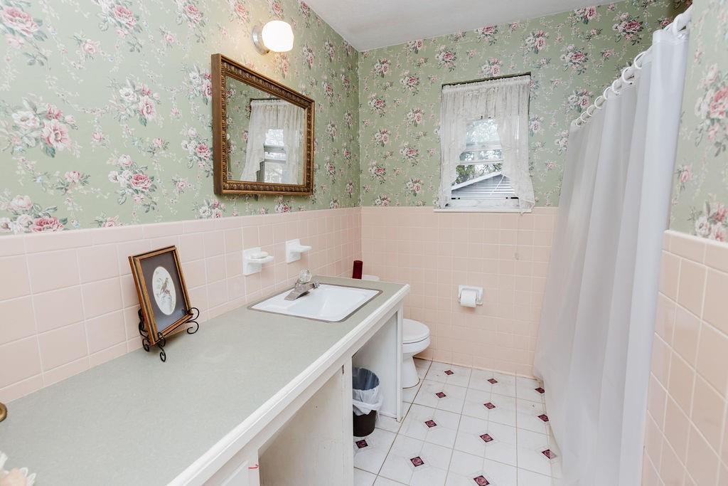 663 6th Street - Photo 22
