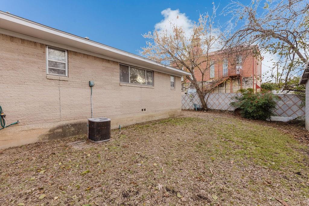 663 6th Street - Photo 35