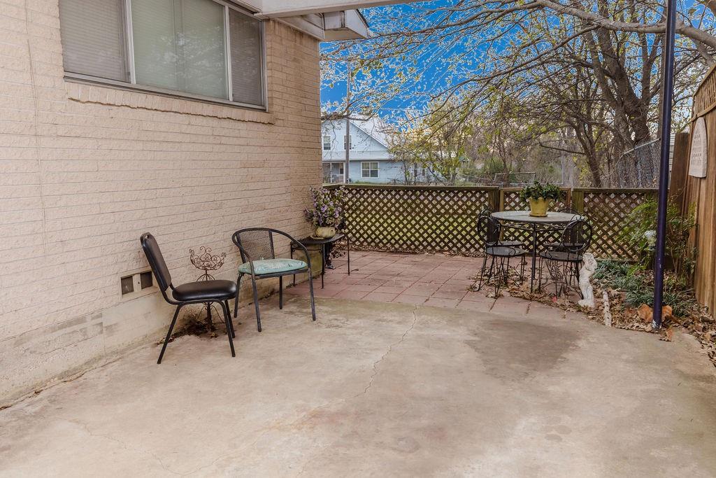 663 6th Street - Photo 38