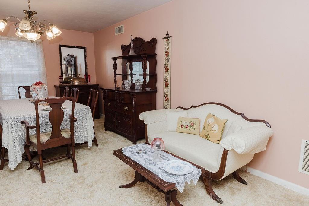 663 6th Street - Photo 6