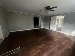 2302 E Mistletoe Avenue - Photo 10
