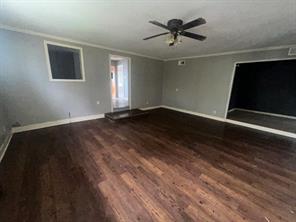 2302 E Mistletoe Avenue - Photo 11