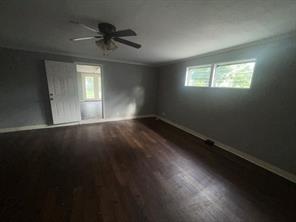 2302 E Mistletoe Avenue - Photo 9