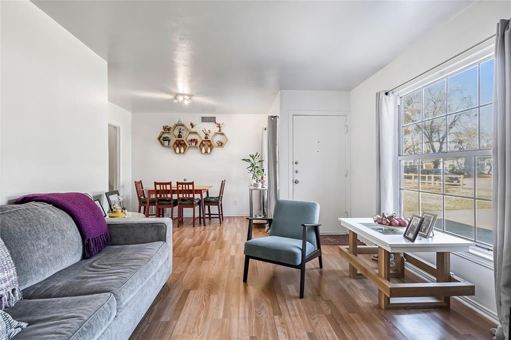 11818 Broadmoor Drive - Photo 1