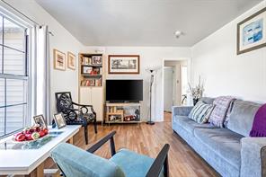 11818 Broadmoor Drive - Photo 3