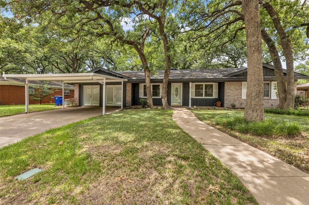 204 Juniper Street - Photo 1