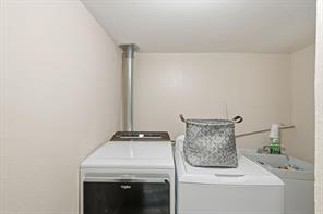 2646 Custer Parkway - Photo 18